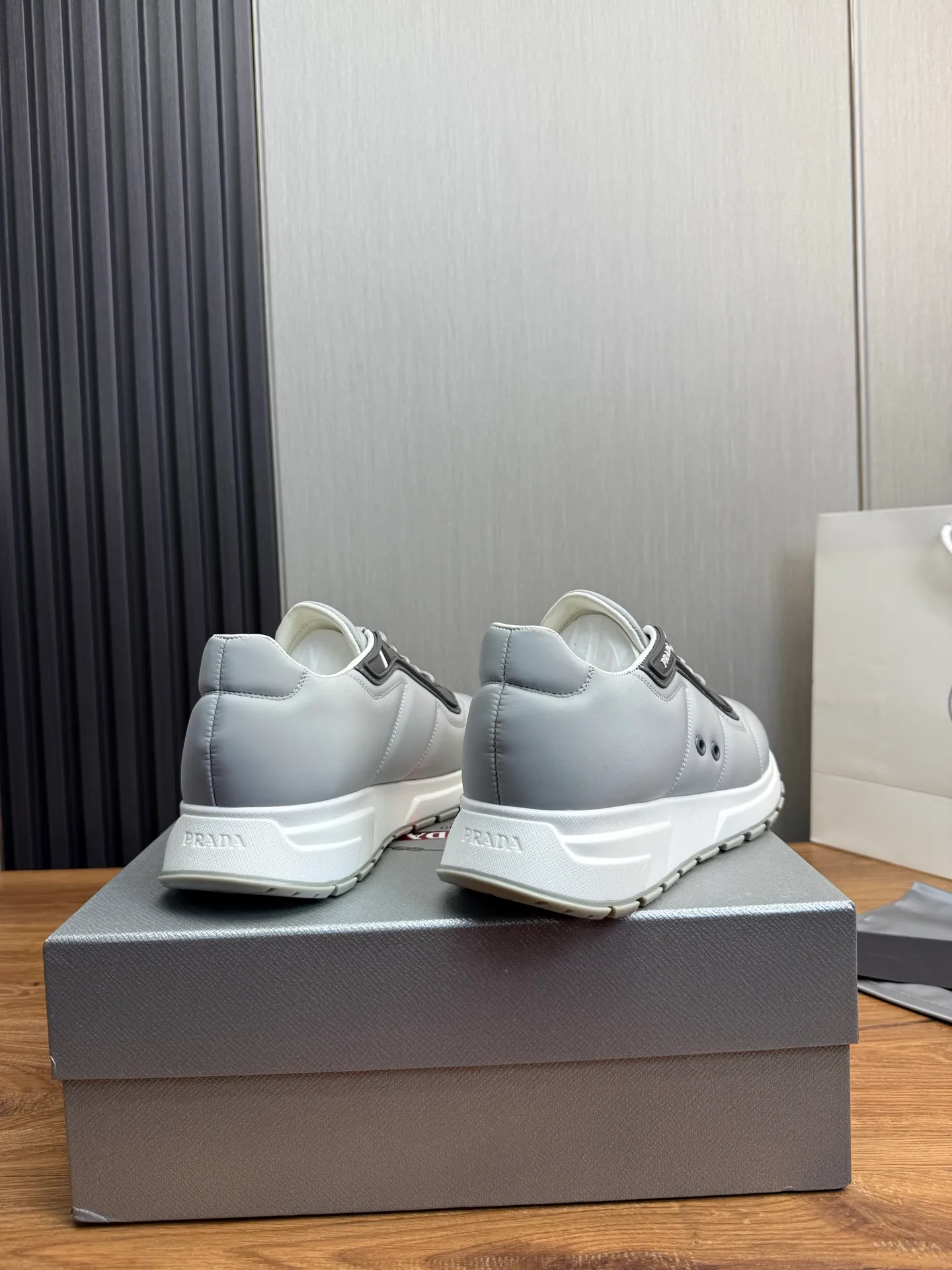 Men's shoes 💰560💰 [PRADA] Popular men's shoes shipped 👏Official website synchronized ⬆️Original imported waterproof fabric + cowhide lining, 1⃣️:1⃣️reproduction, original sole, 38-45 (45. Customized, non-refundable)